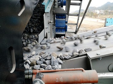 青石破碎機(jī)/青石履帶式移動破碎機(jī)/青石移動式破碎生產(chǎn)線